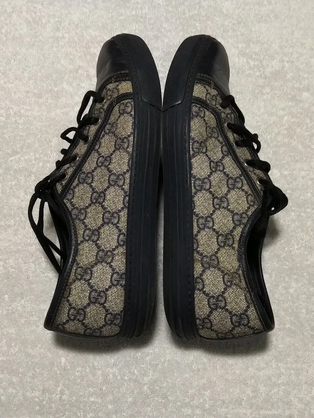 Authentic Gucci Men's Navy GG Supreme Sneakers Size 8 ( Fits Men 9/Women 11)